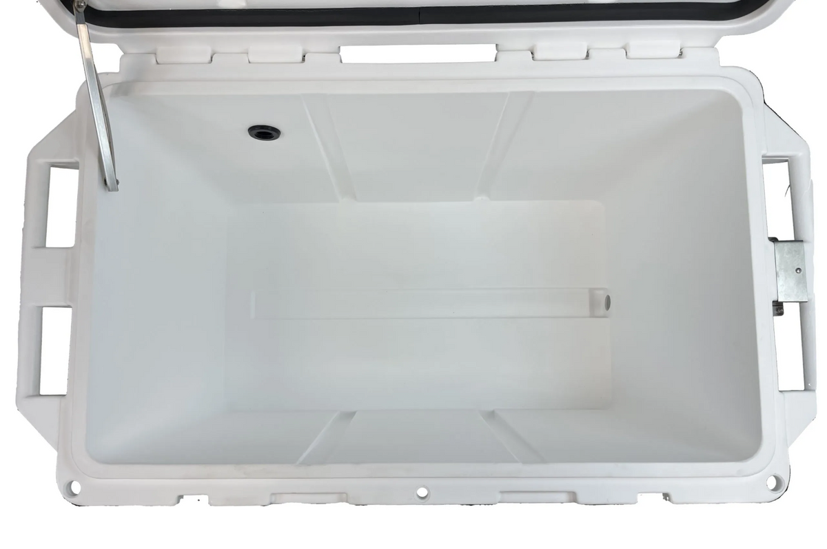 Inside View of Penguin Chillers Cold Therapy Insulated Tub.